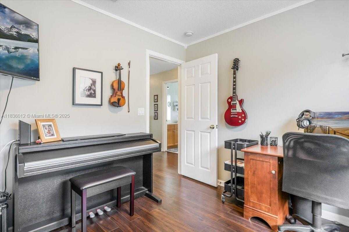 Small Image of 15562 SOUTH WEST 54TH CT, Miramar Number 34