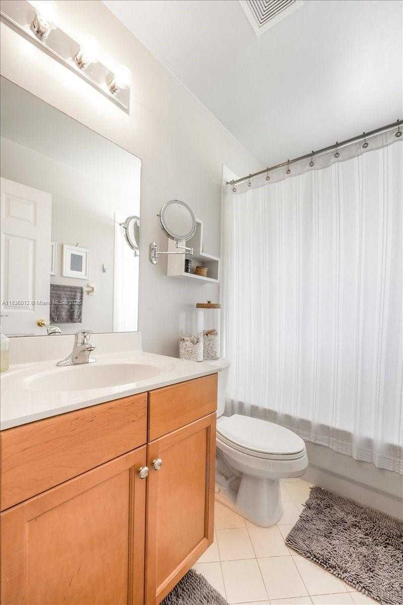 Small Image of 15562 SOUTH WEST 54TH CT, Miramar Number 36