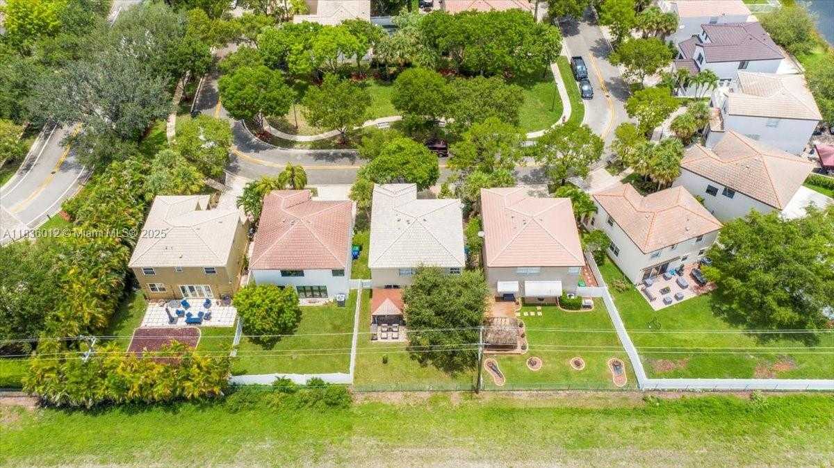 Small Image of 15562 SOUTH WEST 54TH CT, Miramar Number 38
