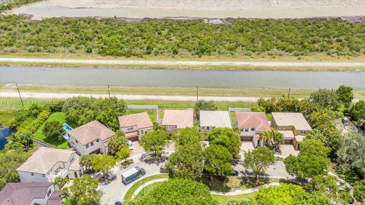Small Image of 15562 SOUTH WEST 54TH CT, Miramar Number 39