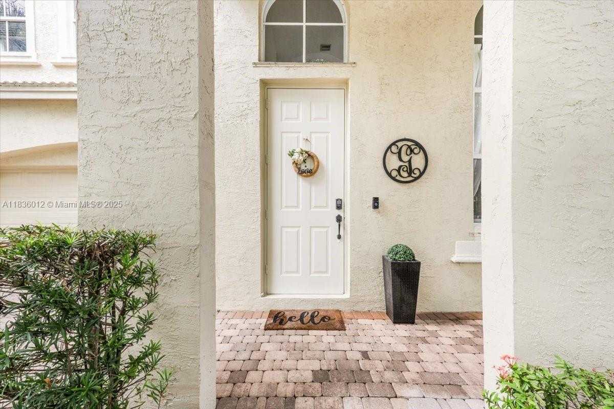 Small Image of 15562 SOUTH WEST 54TH CT, Miramar Number 4