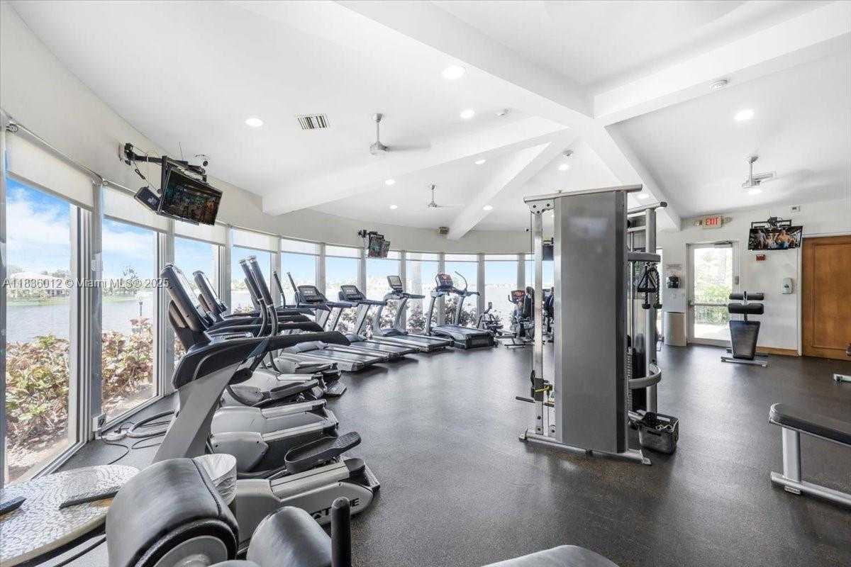 Small Image of 15562 SOUTH WEST 54TH CT, Miramar Number 47