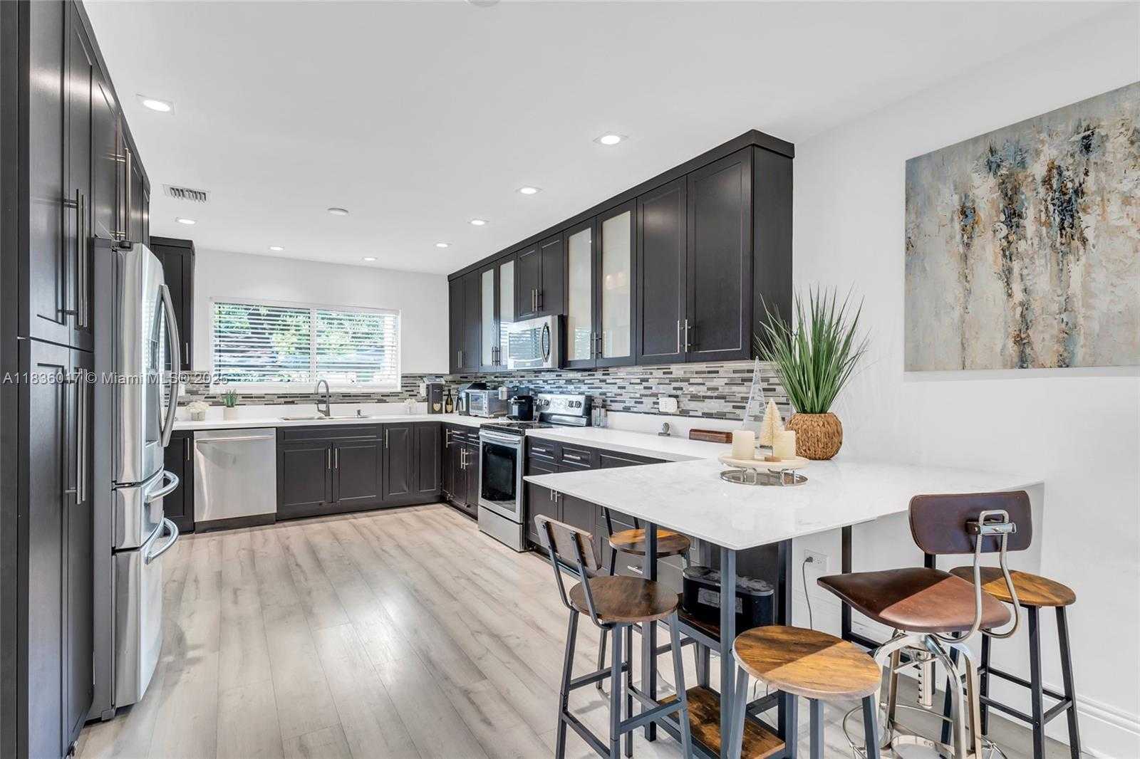 Small Image of 11433 NORTH EAST 6TH AVE, Biscayne Park Number 13