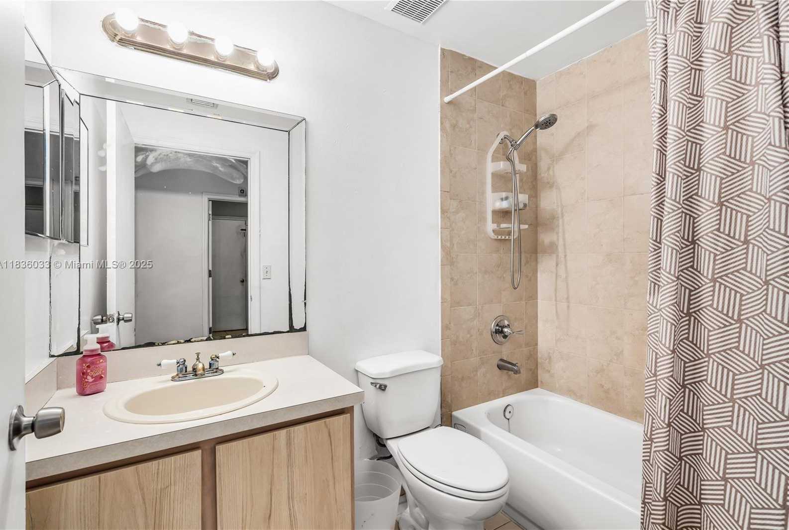 Small Image of 2472 SOUTH WEST 106TH AVE, Miramar Number 11