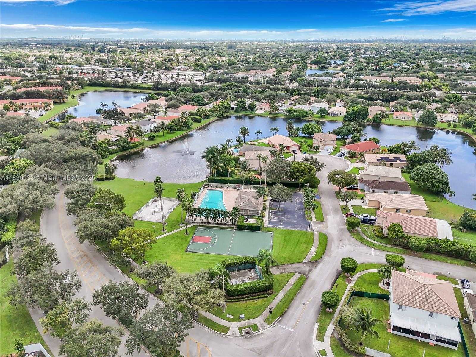 Small Image of 2472 SOUTH WEST 106TH AVE, Miramar Number 15