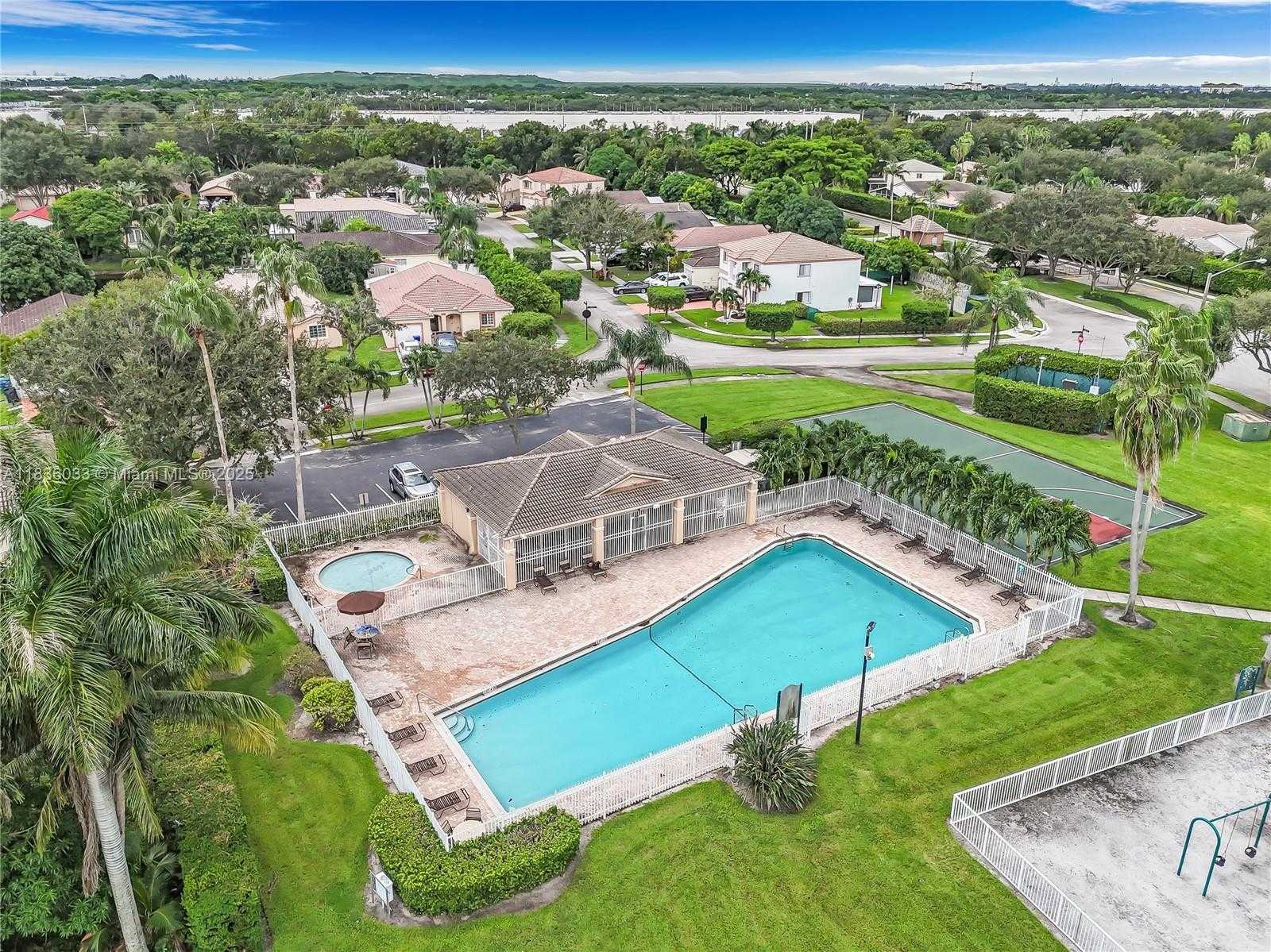 Small Image of 2472 SOUTH WEST 106TH AVE, Miramar Number 16