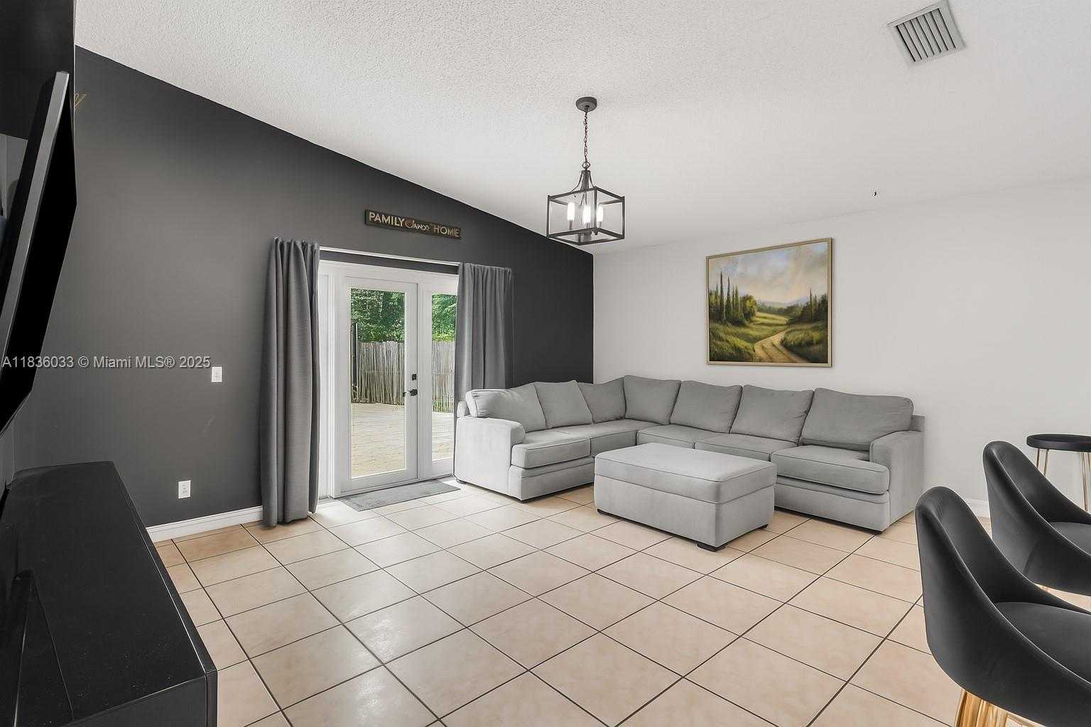Small Image of 2472 SOUTH WEST 106TH AVE, Miramar Number 4