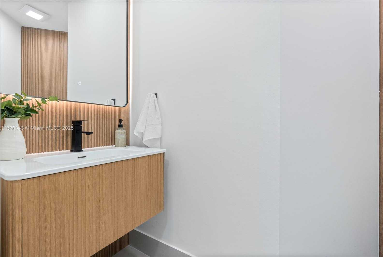 Small Image of 10204 CARACAS ST, Cooper City Number 19