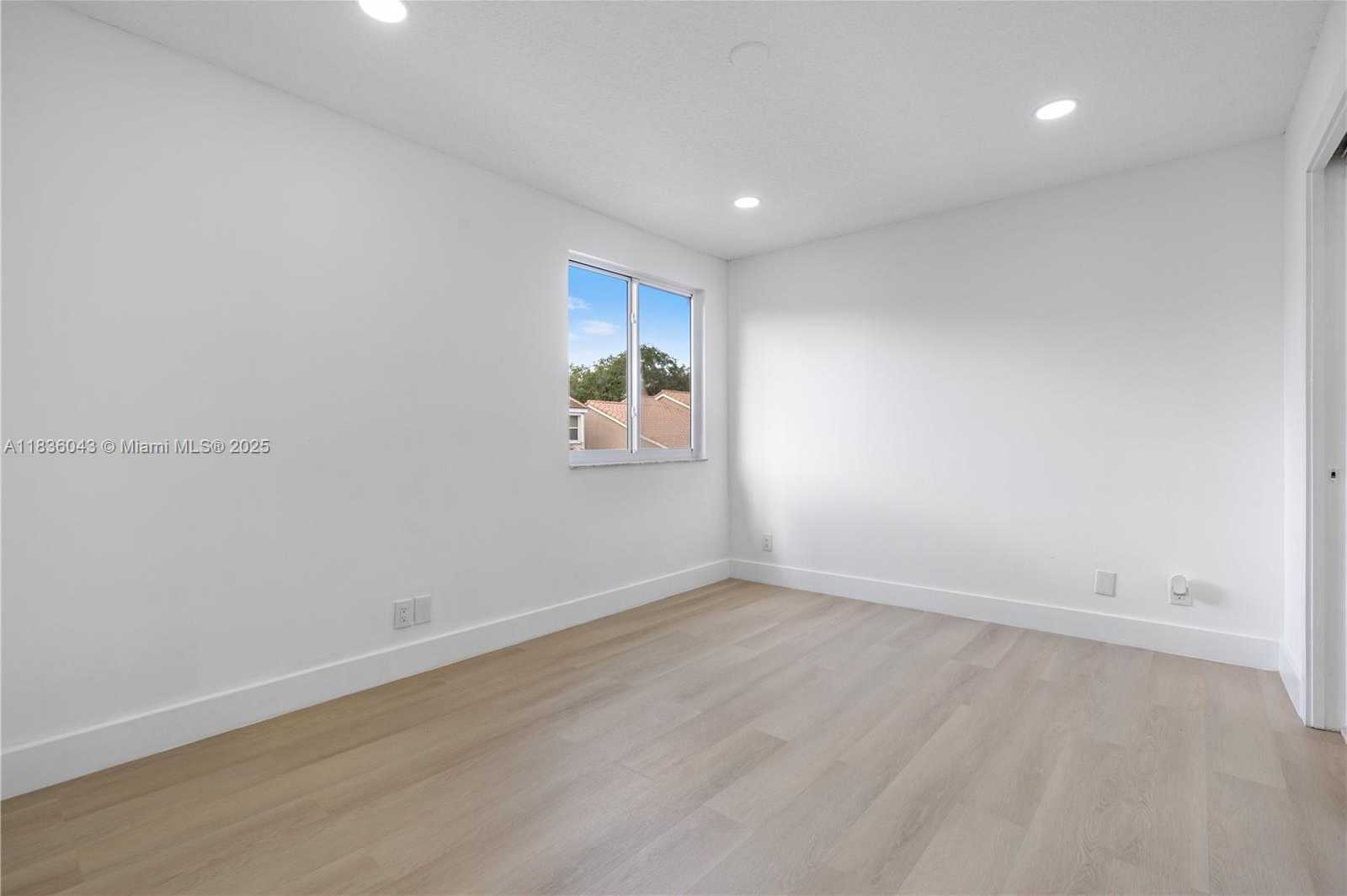 Small Image of 10204 CARACAS ST, Cooper City Number 21