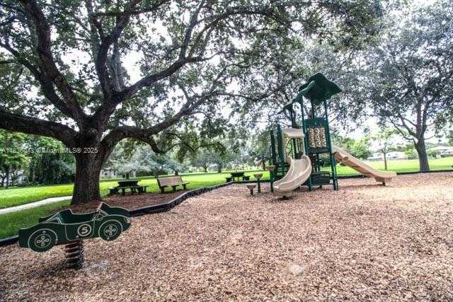 Small Image of 10204 CARACAS ST, Cooper City Number 26