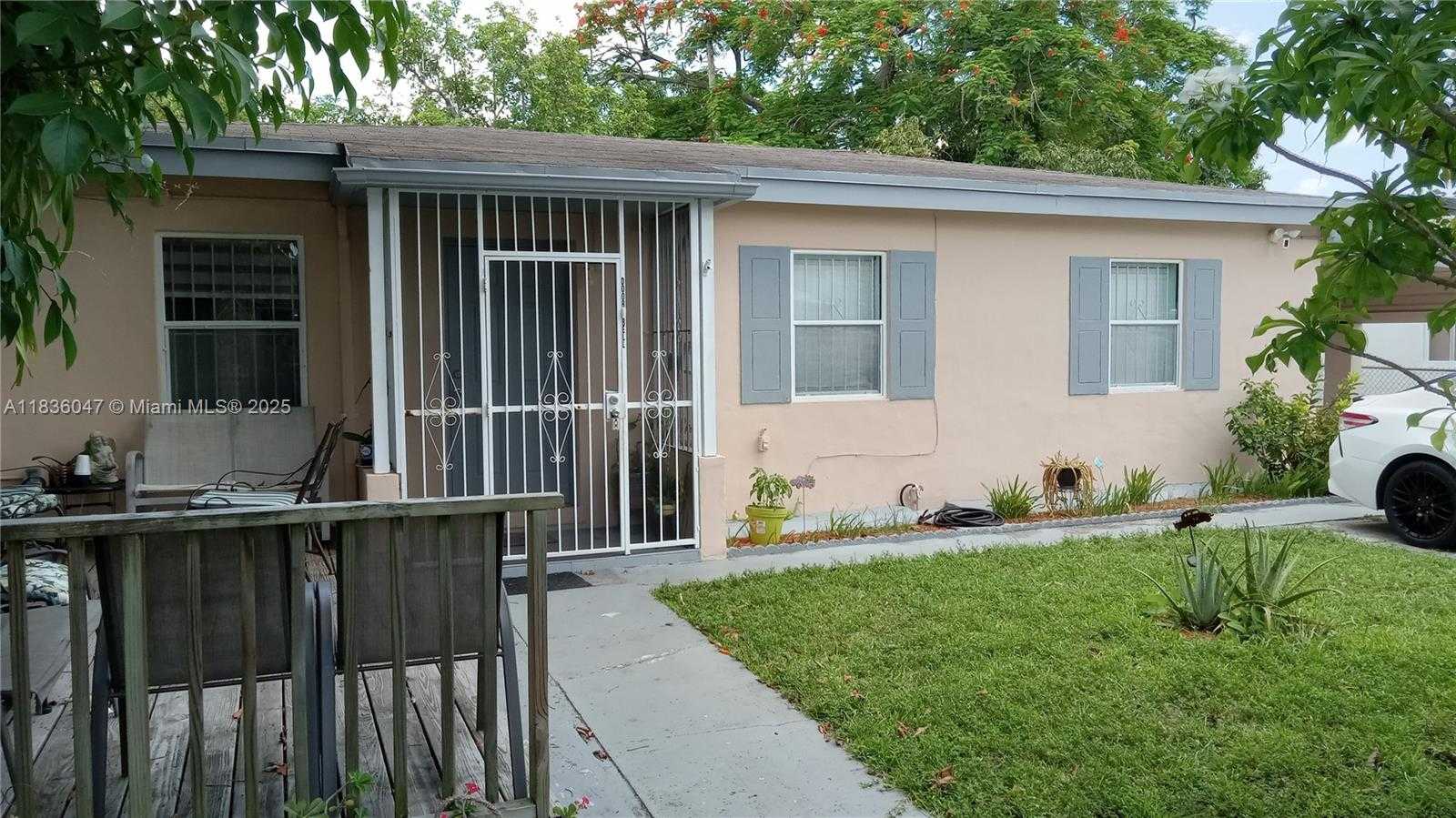 Small Image of 2951 NORTH WEST 151ST TER, Miami Gardens Number 2