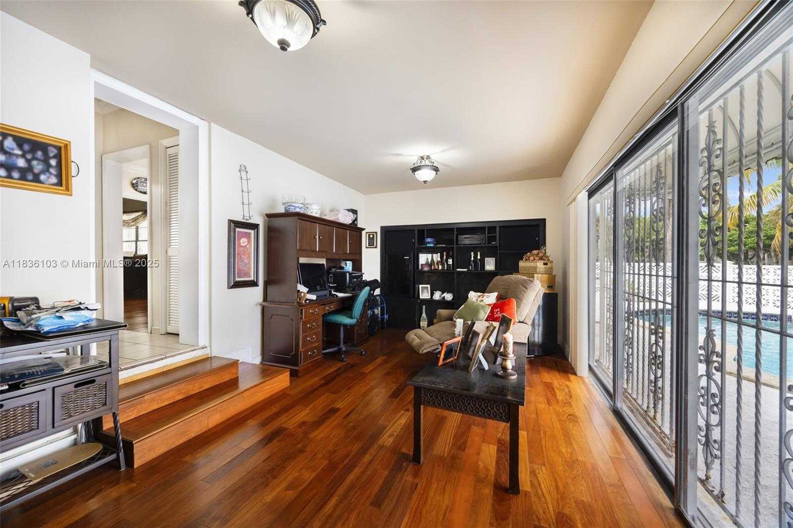 Small Image of 811 SOUTH WEST 25TH RD, Miami Number 12