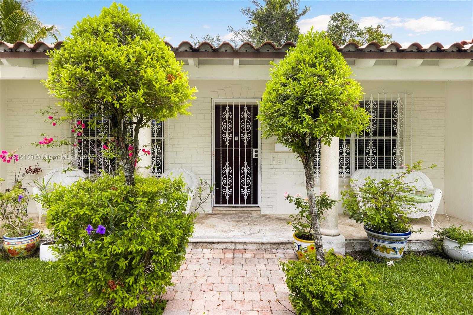 Small Image of 811 SOUTH WEST 25TH RD, Miami Number 5