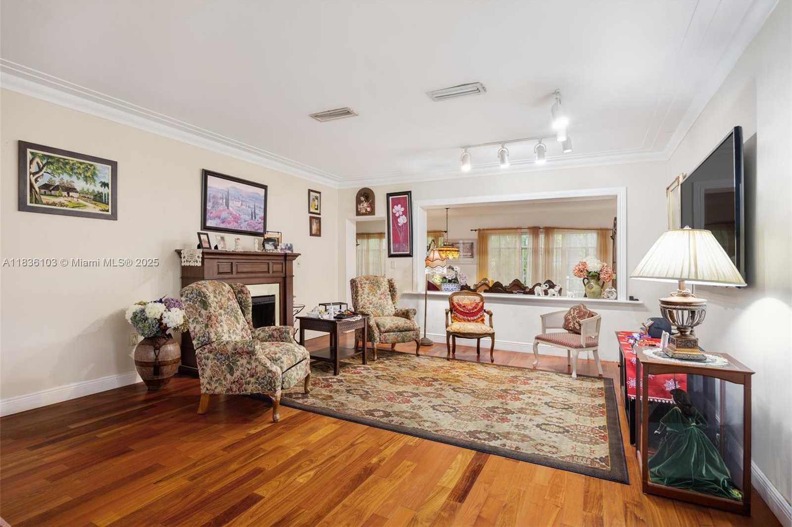 Small Image of 811 SOUTH WEST 25TH RD, Miami Number 8