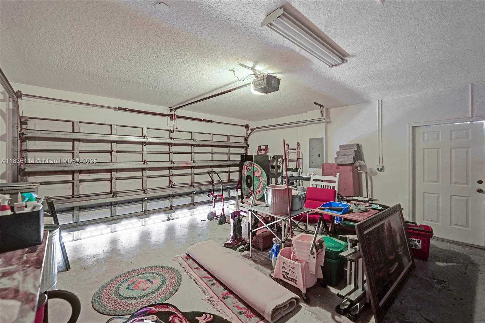 Small Image of 14125 SOUTH CYPRESS COVE CIR, Davie Number 29