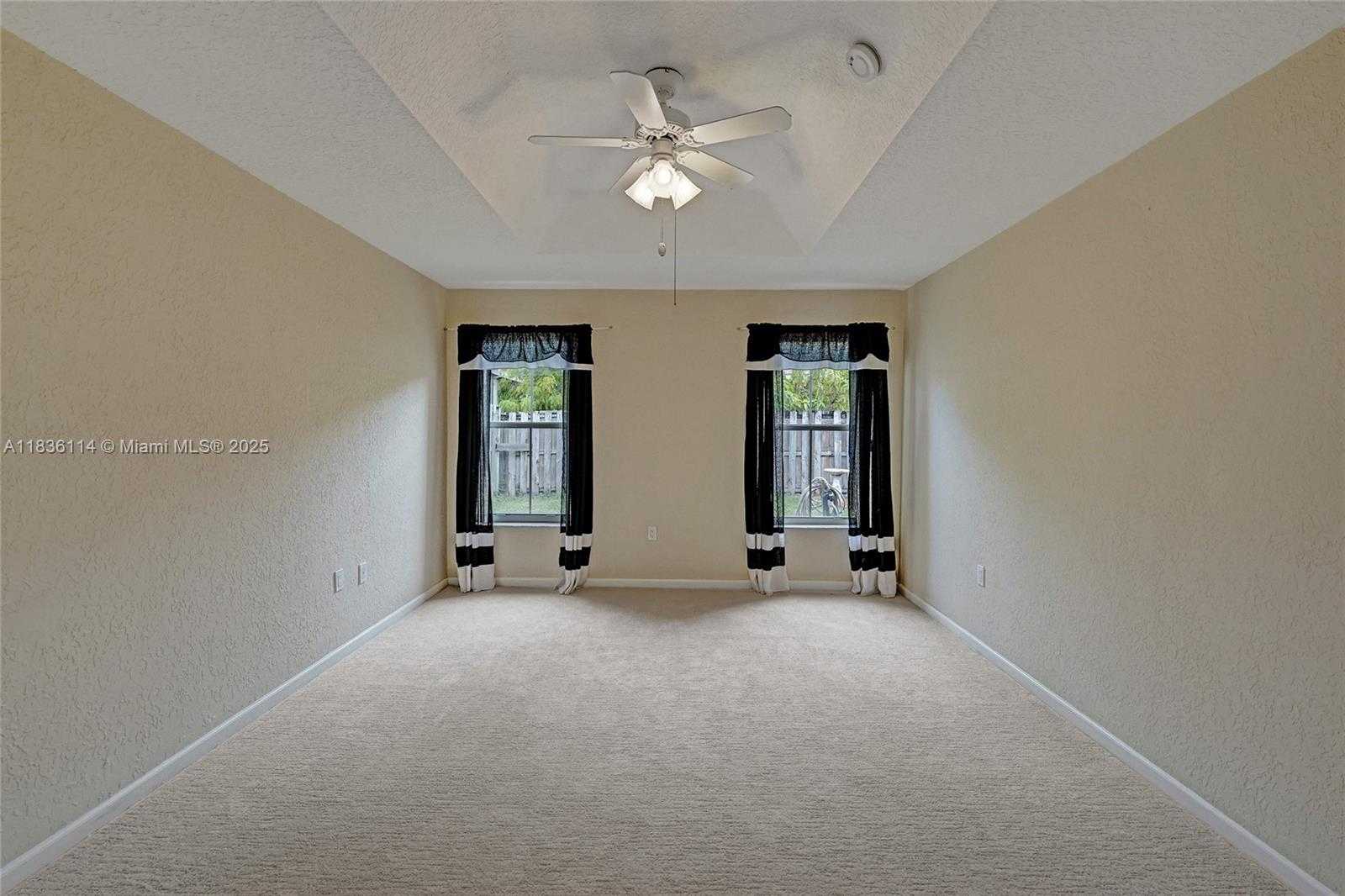Small Image of 14125 SOUTH CYPRESS COVE CIR, Davie Number 5