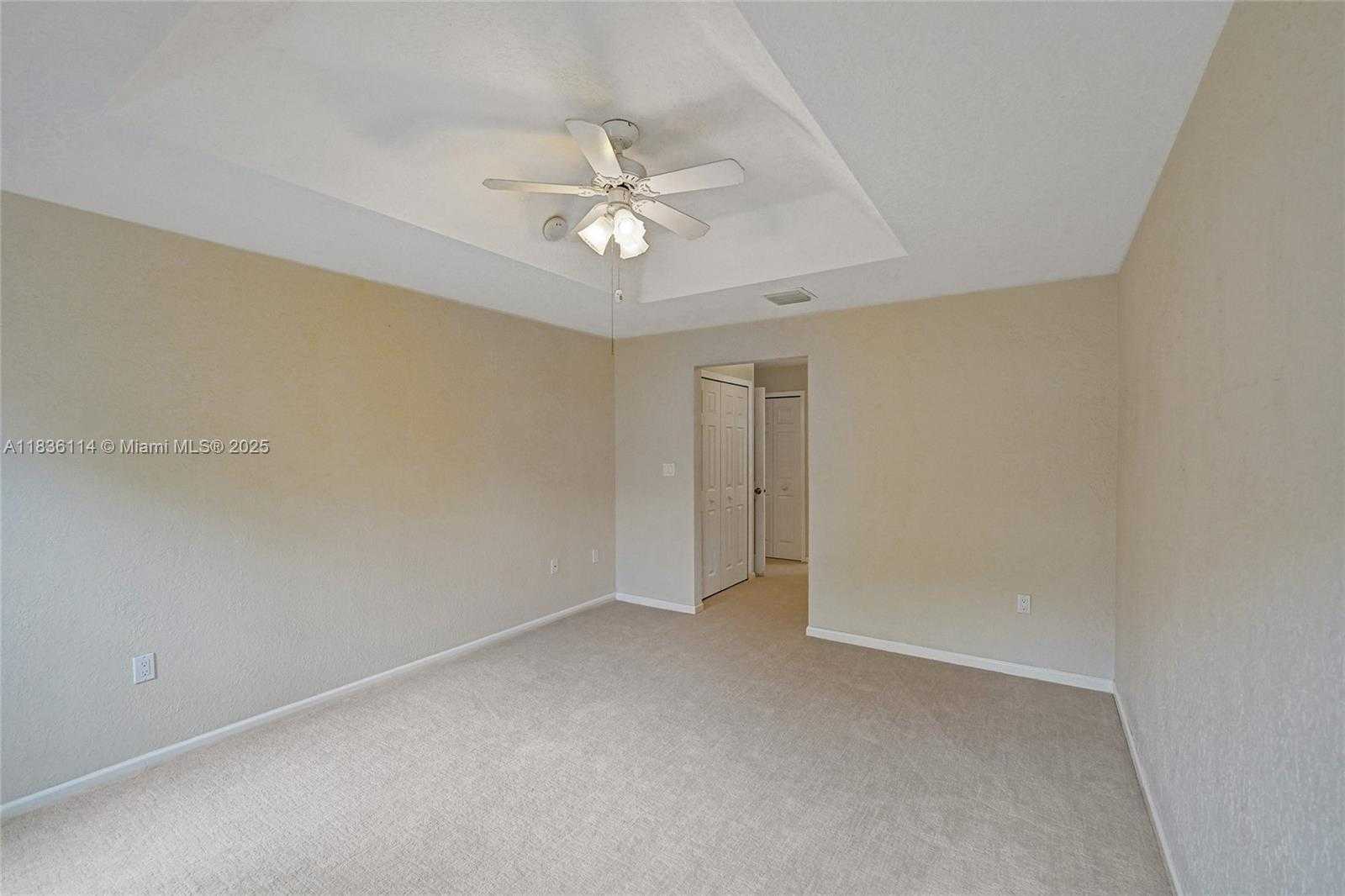 Small Image of 14125 SOUTH CYPRESS COVE CIR, Davie Number 6