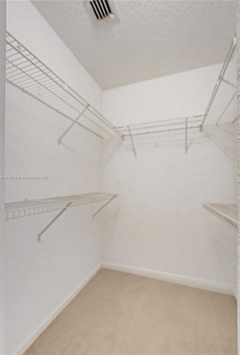 Small Image of 14125 SOUTH CYPRESS COVE CIR, Davie Number 7