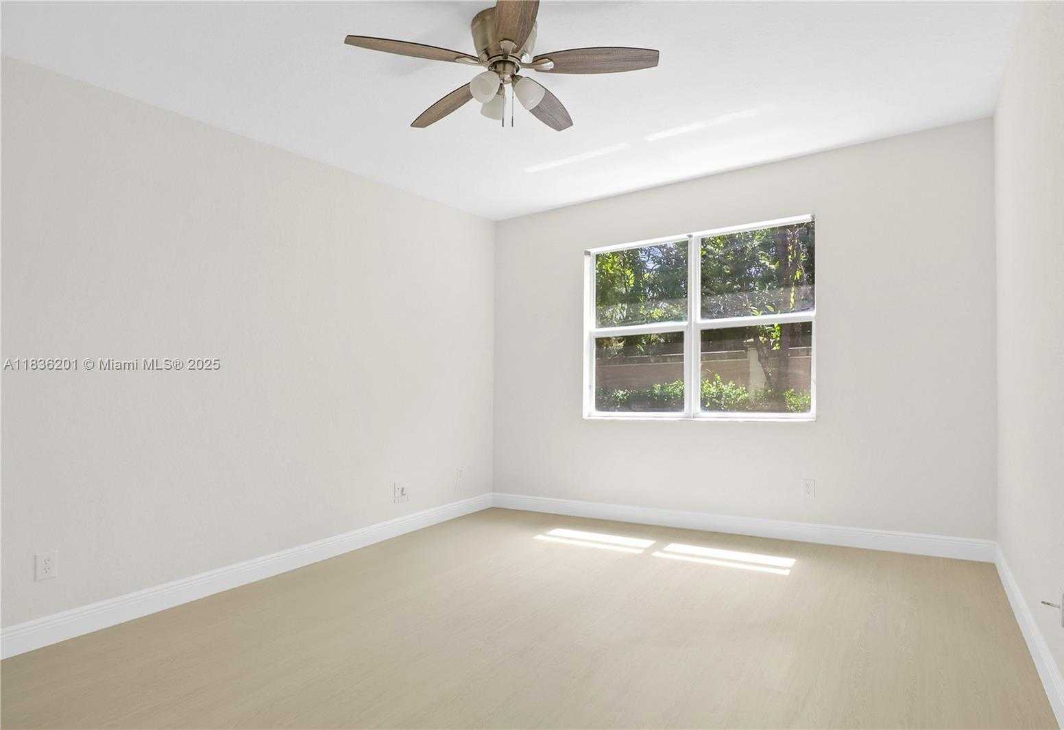 Small Image of 798 QUARTZ TER, West Palm Beach Number 37