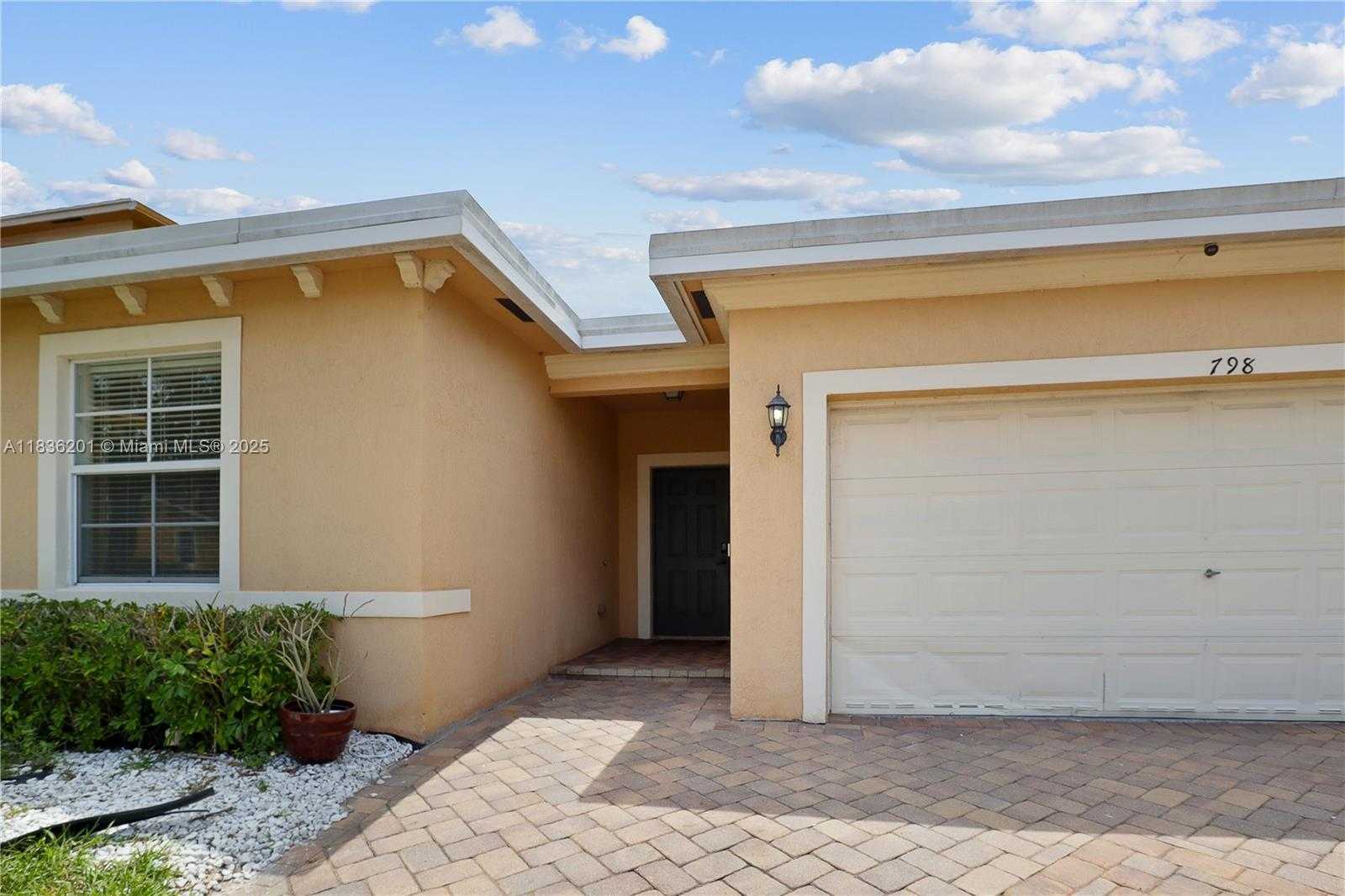 Small Image of 798 QUARTZ TER, West Palm Beach Number 5