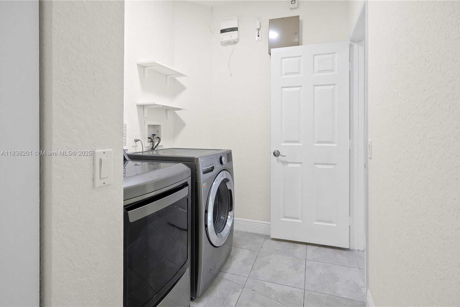 Small Image of 798 QUARTZ TER, West Palm Beach Number 77