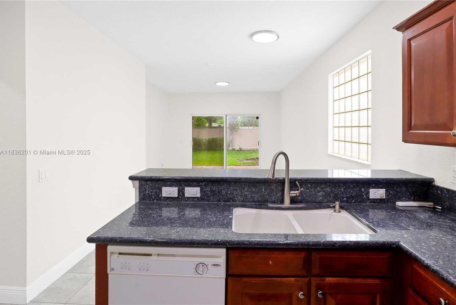 Small Image of 798 QUARTZ TER, West Palm Beach Number 81