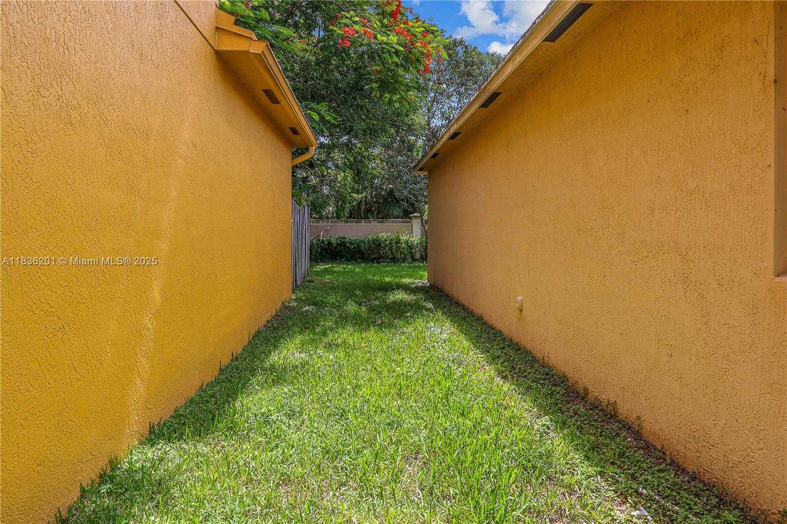 Small Image of 798 QUARTZ TER, West Palm Beach Number 90