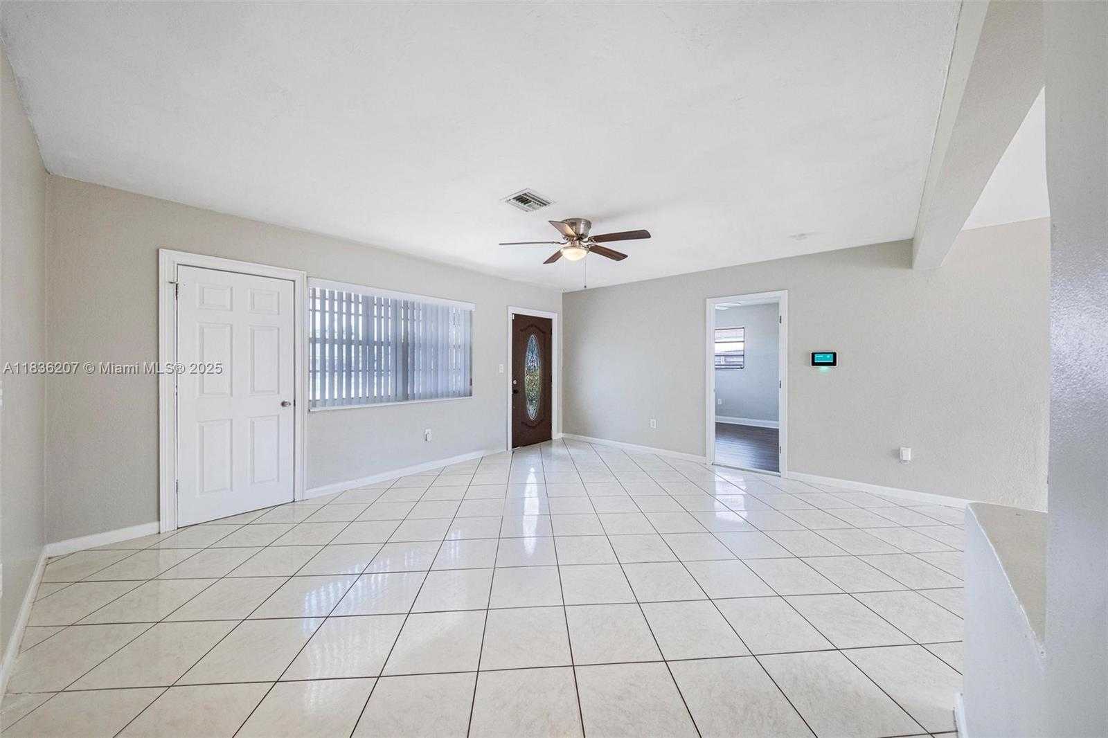 Small Image of 7521 INDIGO ST, Miramar Number 14