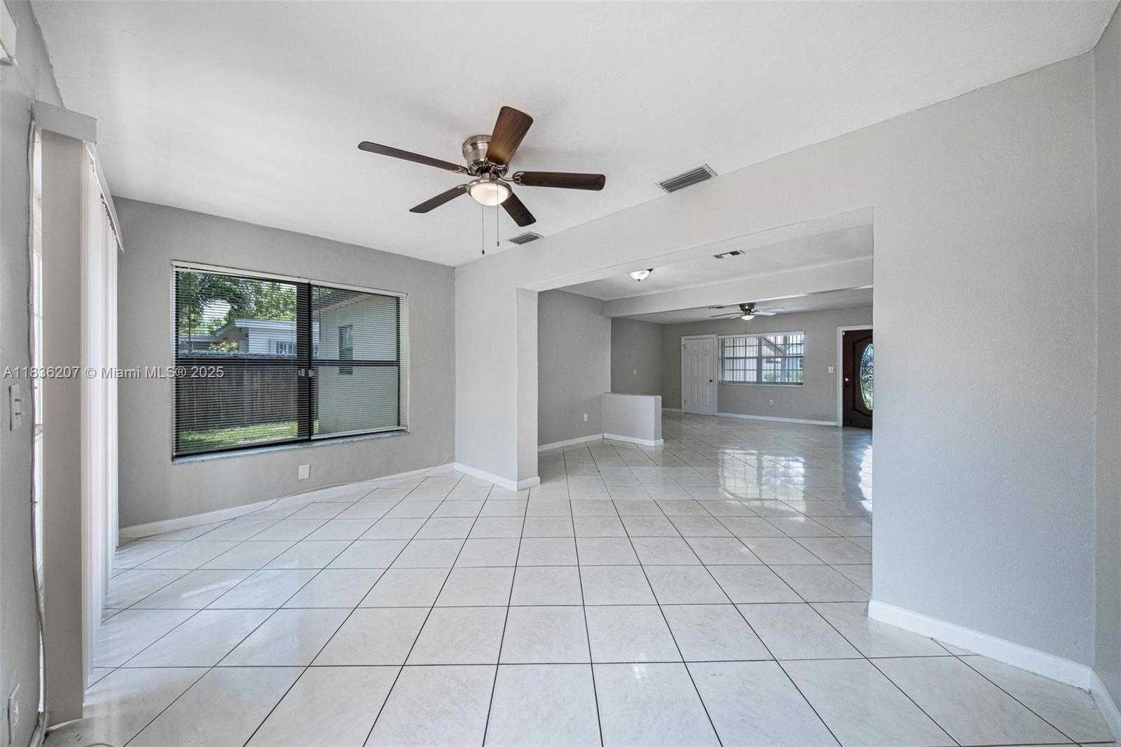 Small Image of 7521 INDIGO ST, Miramar Number 19