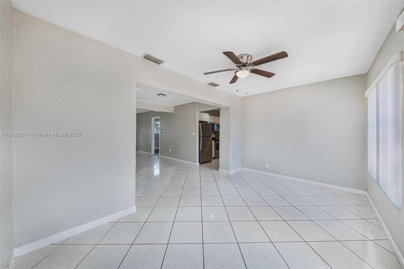 Small Image of 7521 INDIGO ST, Miramar Number 21