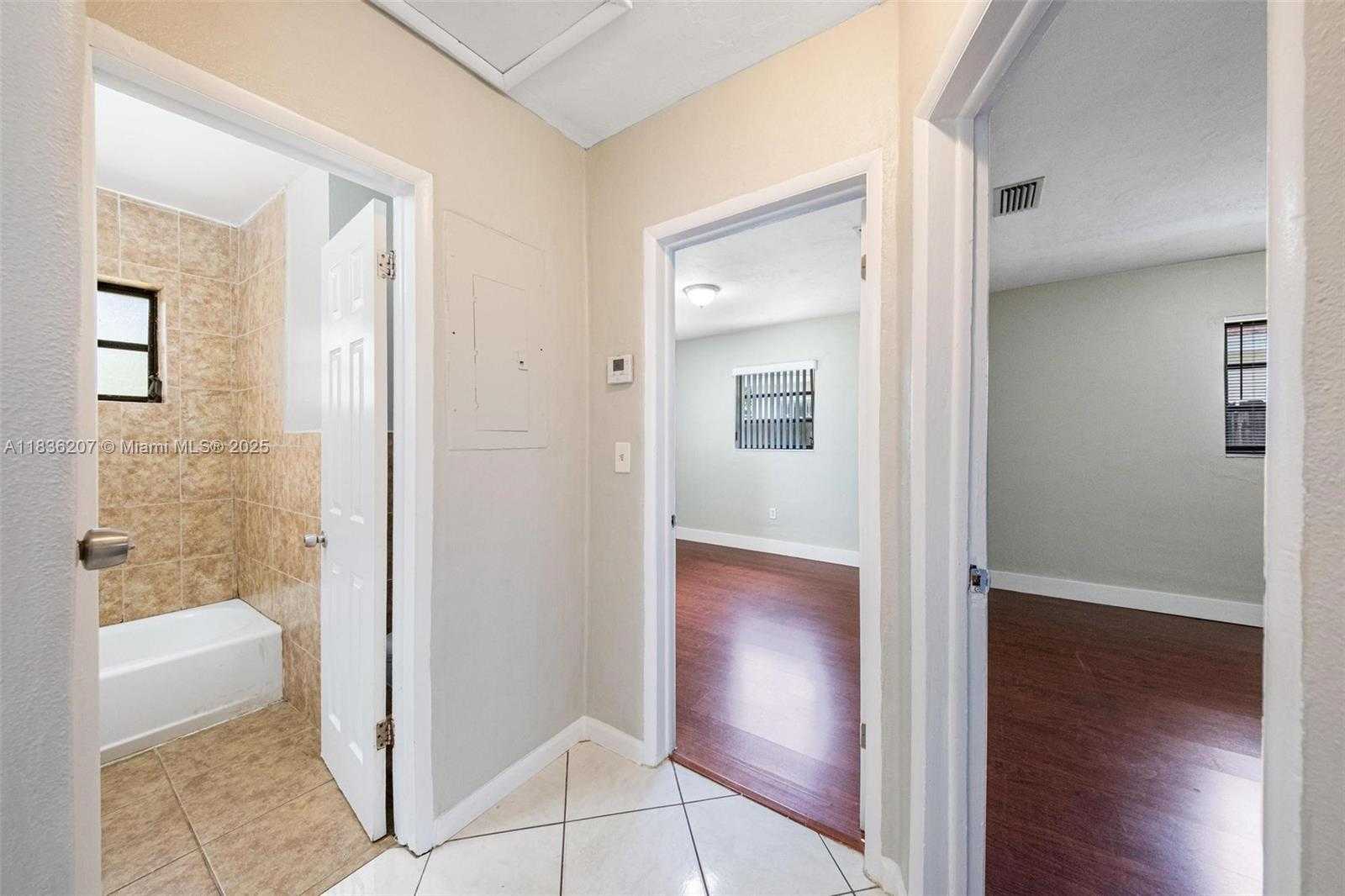 Small Image of 7521 INDIGO ST, Miramar Number 24