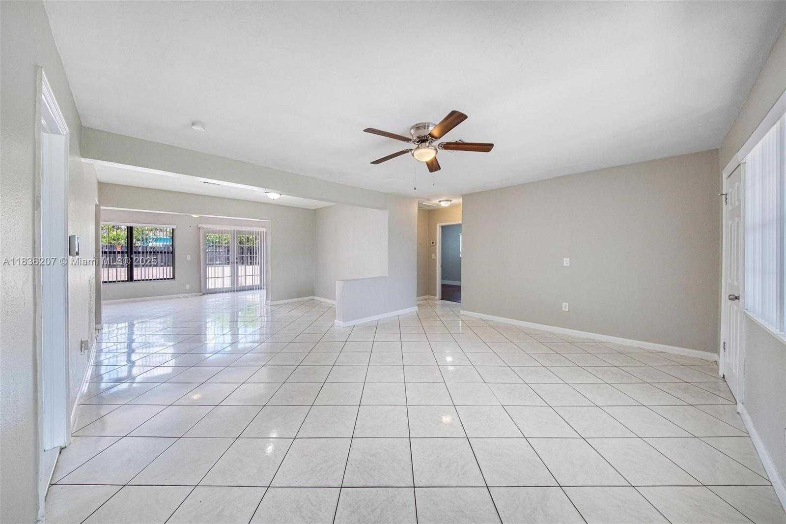 Small Image of 7521 INDIGO ST, Miramar Number 28
