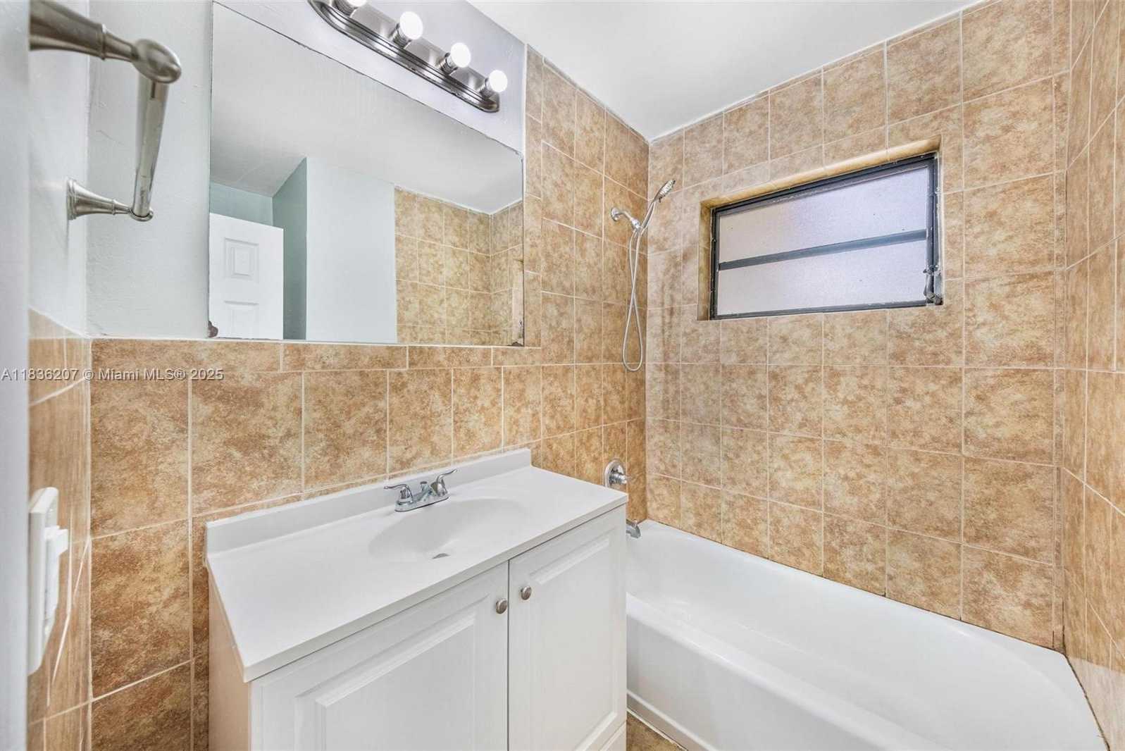 Small Image of 7521 INDIGO ST, Miramar Number 31