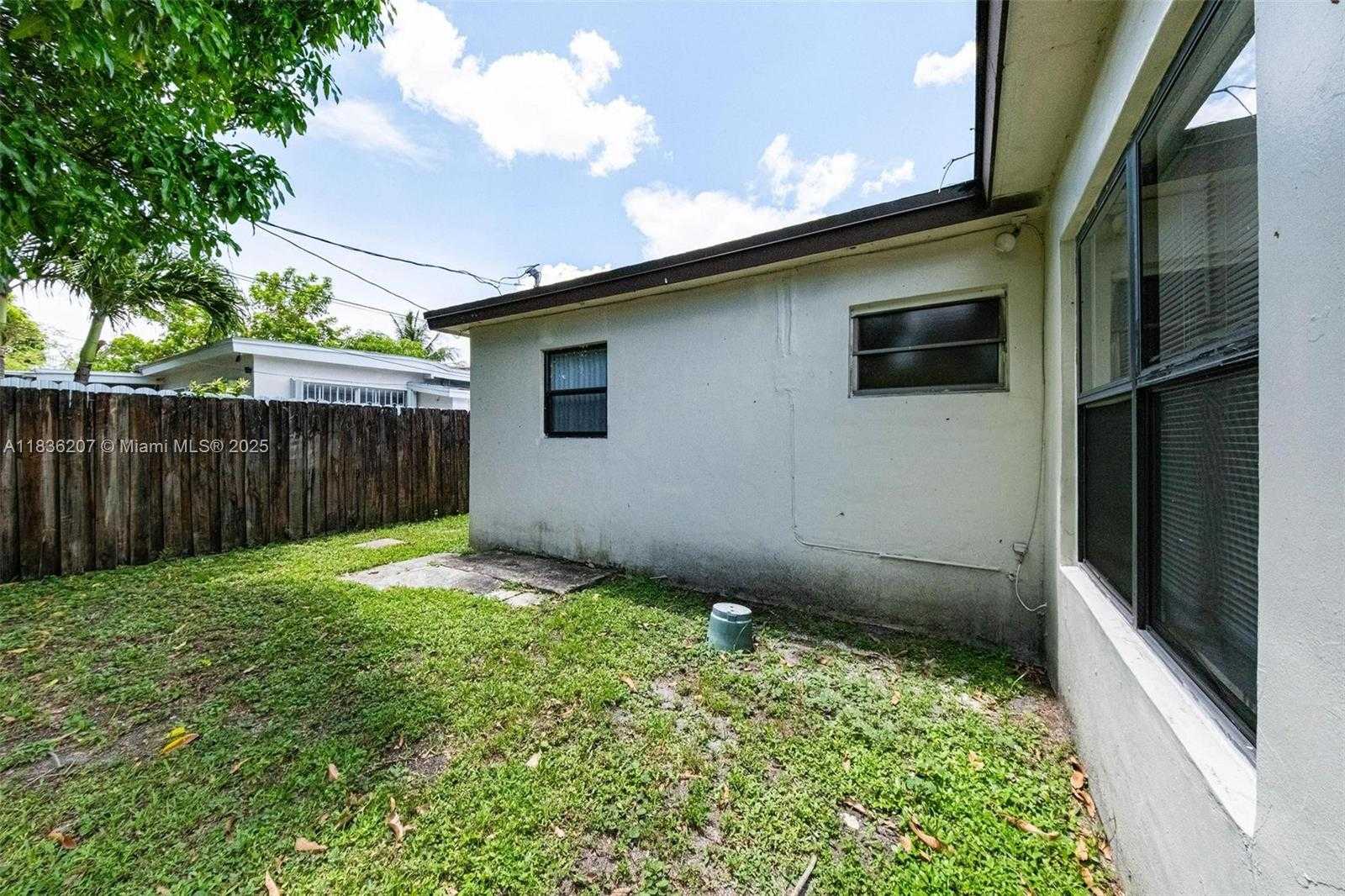 Small Image of 7521 INDIGO ST, Miramar Number 34