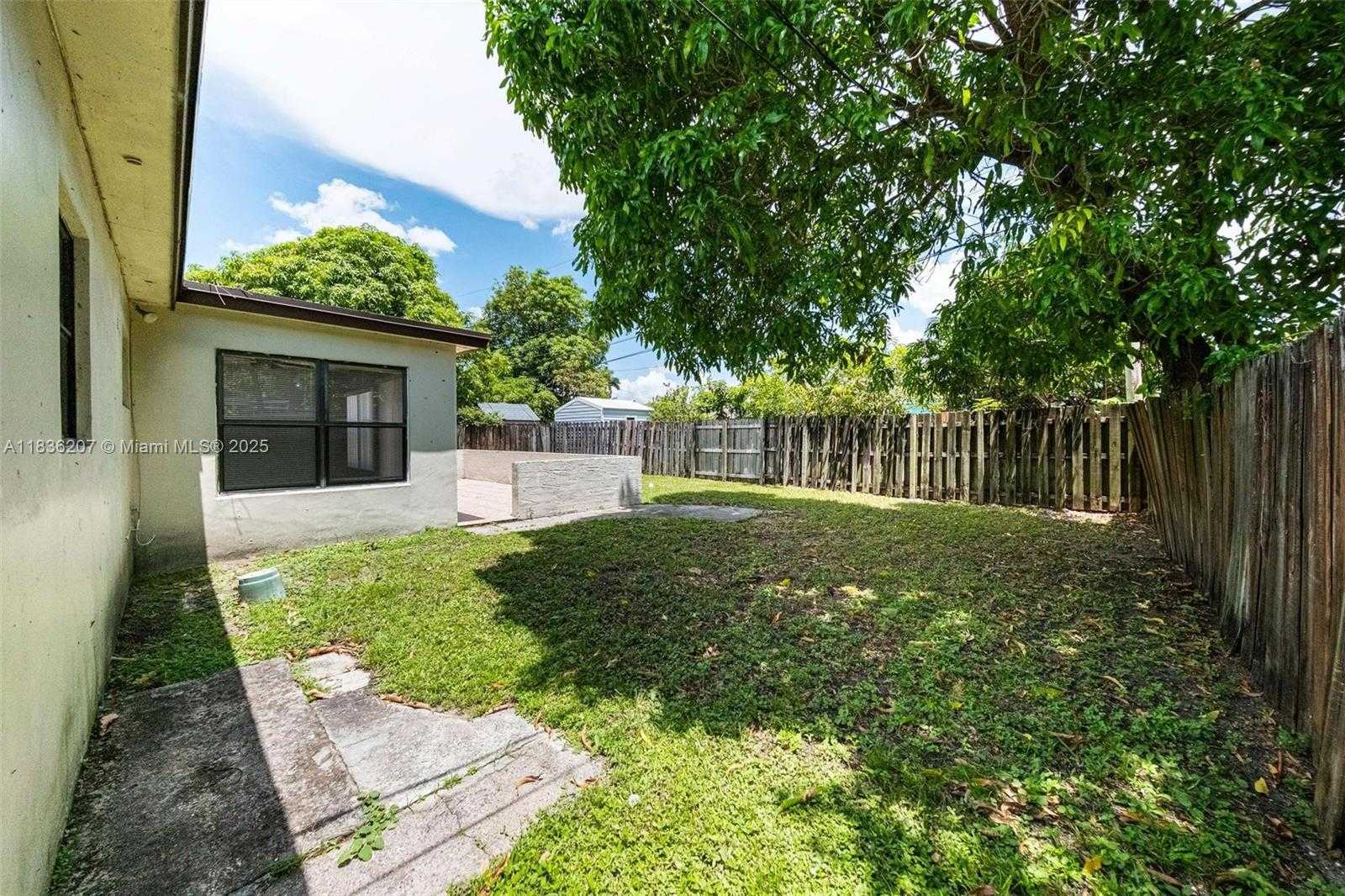 Small Image of 7521 INDIGO ST, Miramar Number 40