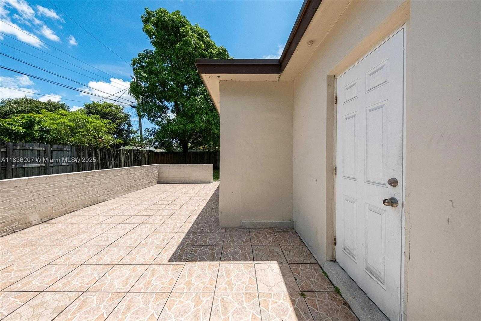 Small Image of 7521 INDIGO ST, Miramar Number 42