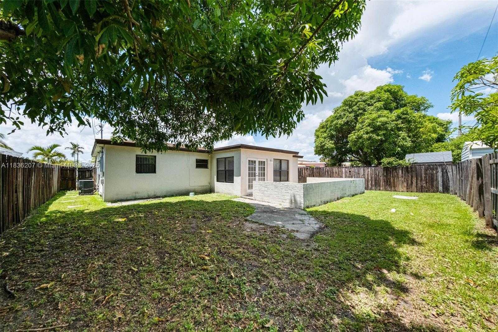 Small Image of 7521 INDIGO ST, Miramar Number 45