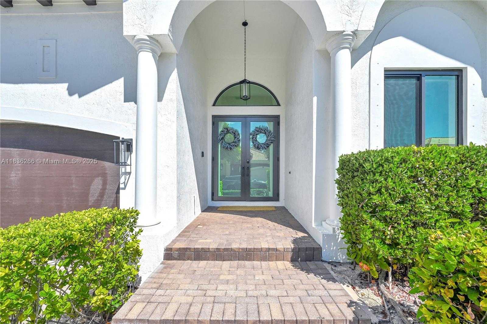 Small Image of 7565 SOUTH WEST 190TH ST, Cutler Bay Number 7