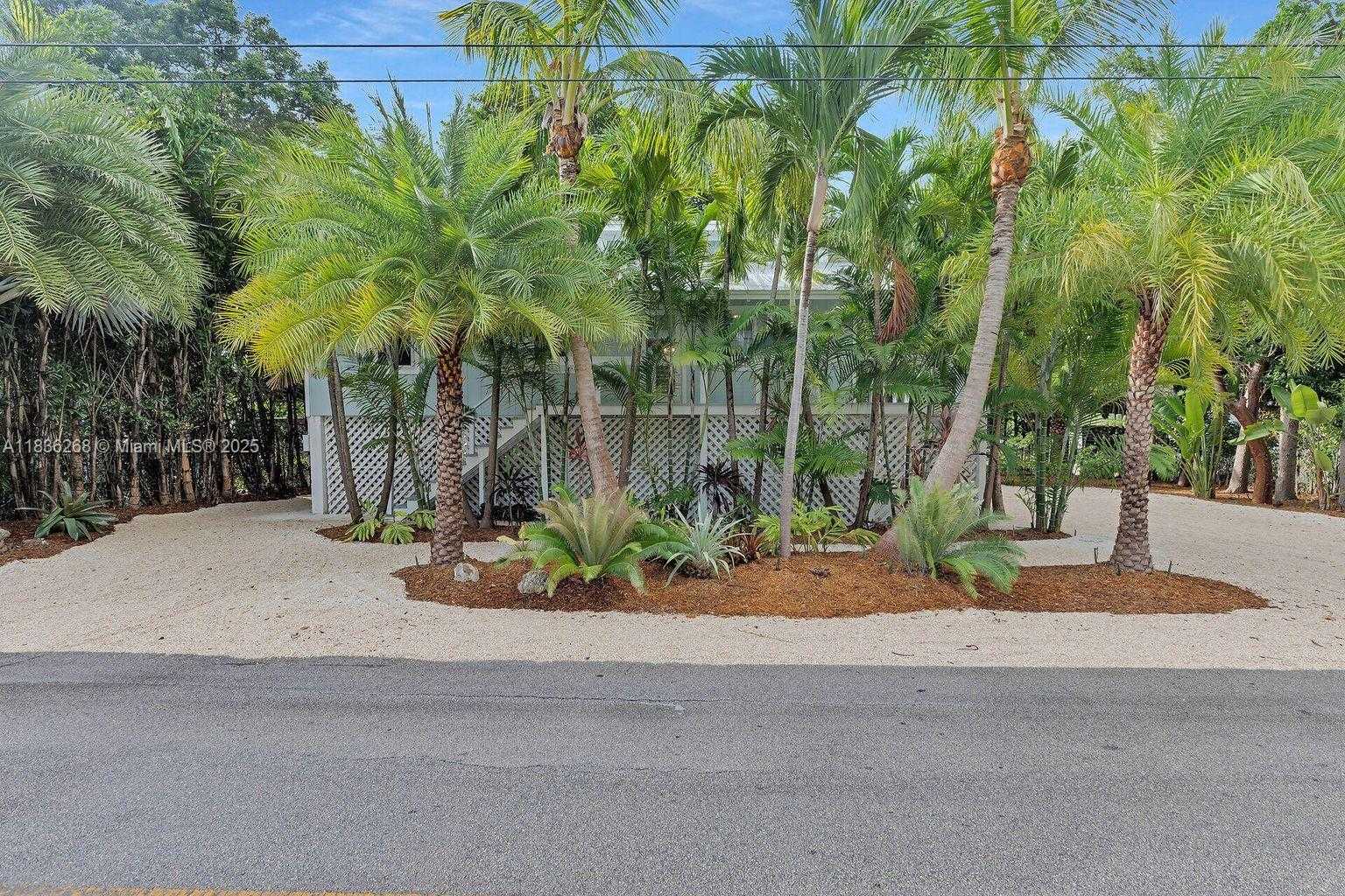 Small Image of 81975 OLD HWY, Islamorada Number 3