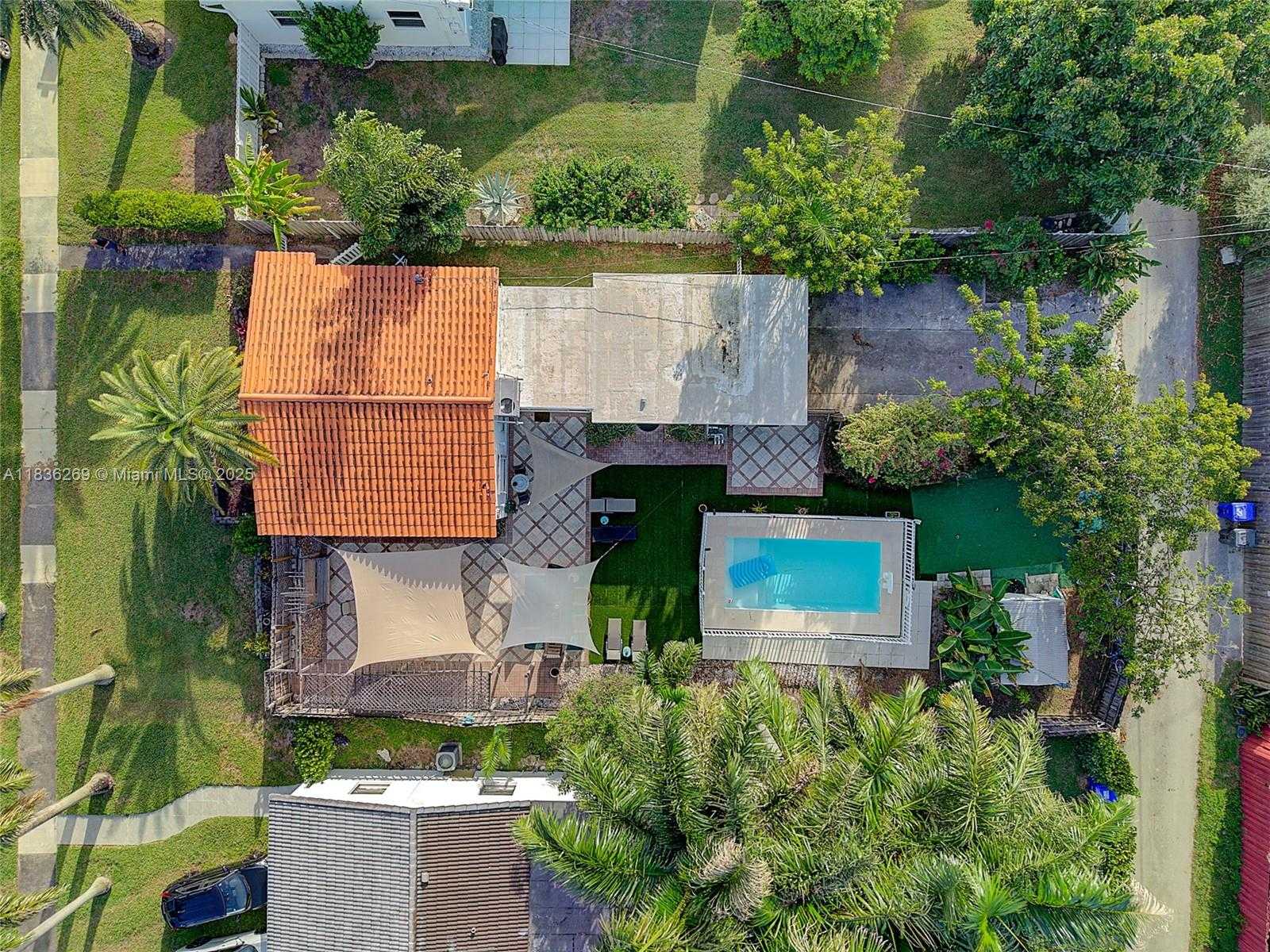 Small Image of 1611 MAYO STREEET, Hollywood Number 38