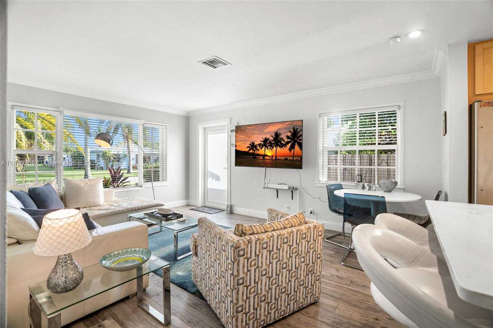 Small Image of 1611 MAYO STREEET, Hollywood Number 8