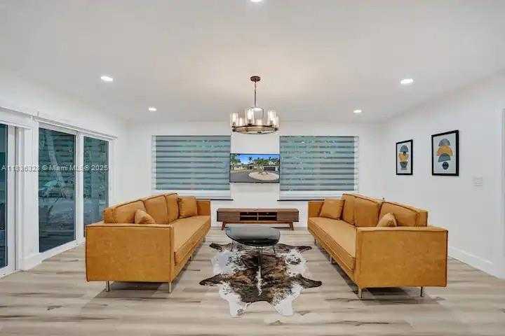 Small Image of 2100 SOUTH WEST 28TH WAY, Fort Lauderdale Number 13