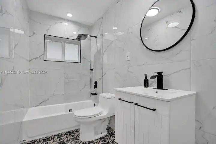 Small Image of 2100 SOUTH WEST 28TH WAY, Fort Lauderdale Number 18