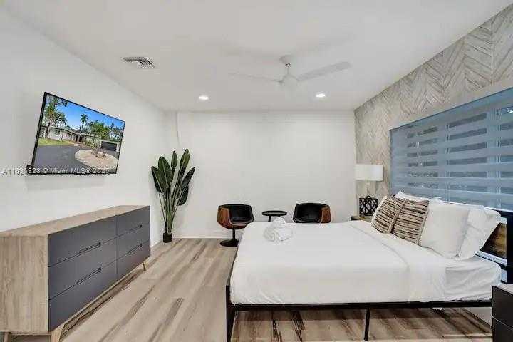 Small Image of 2100 SOUTH WEST 28TH WAY, Fort Lauderdale Number 20