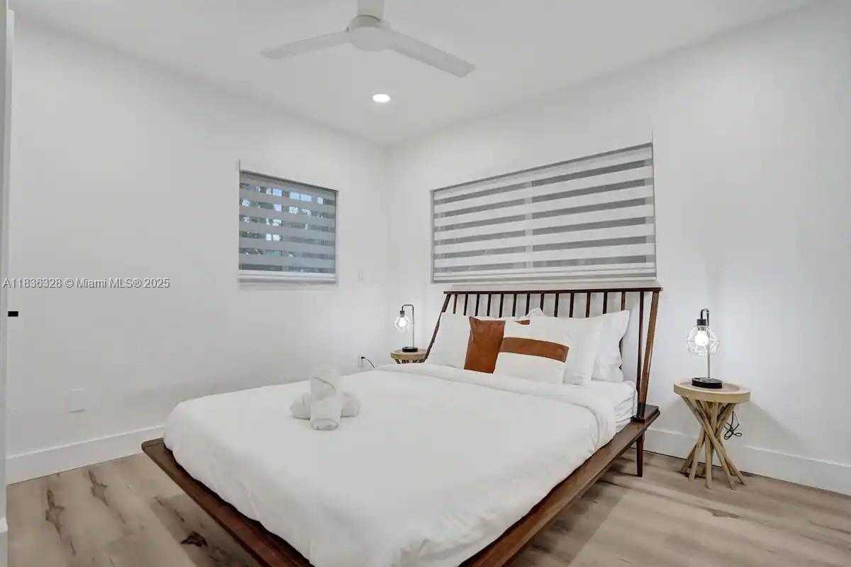 Small Image of 2100 SOUTH WEST 28TH WAY, Fort Lauderdale Number 26