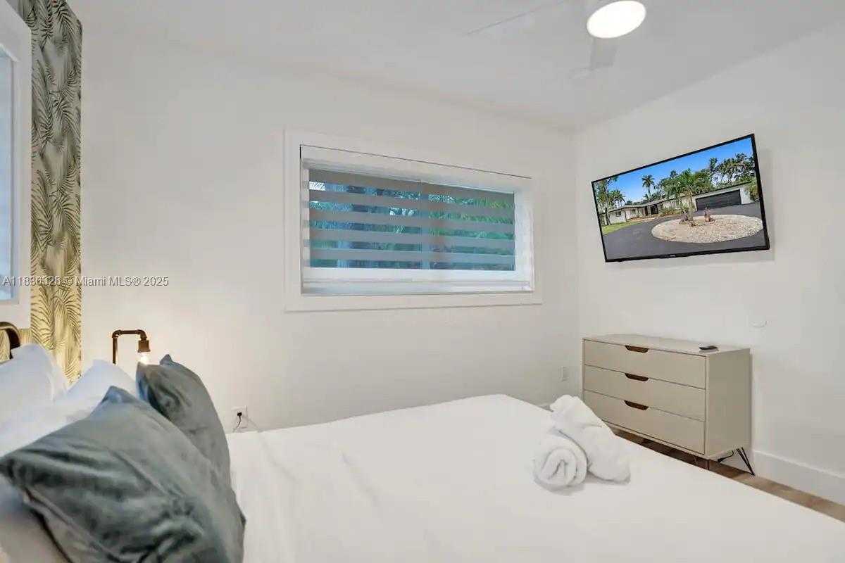 Small Image of 2100 SOUTH WEST 28TH WAY, Fort Lauderdale Number 27