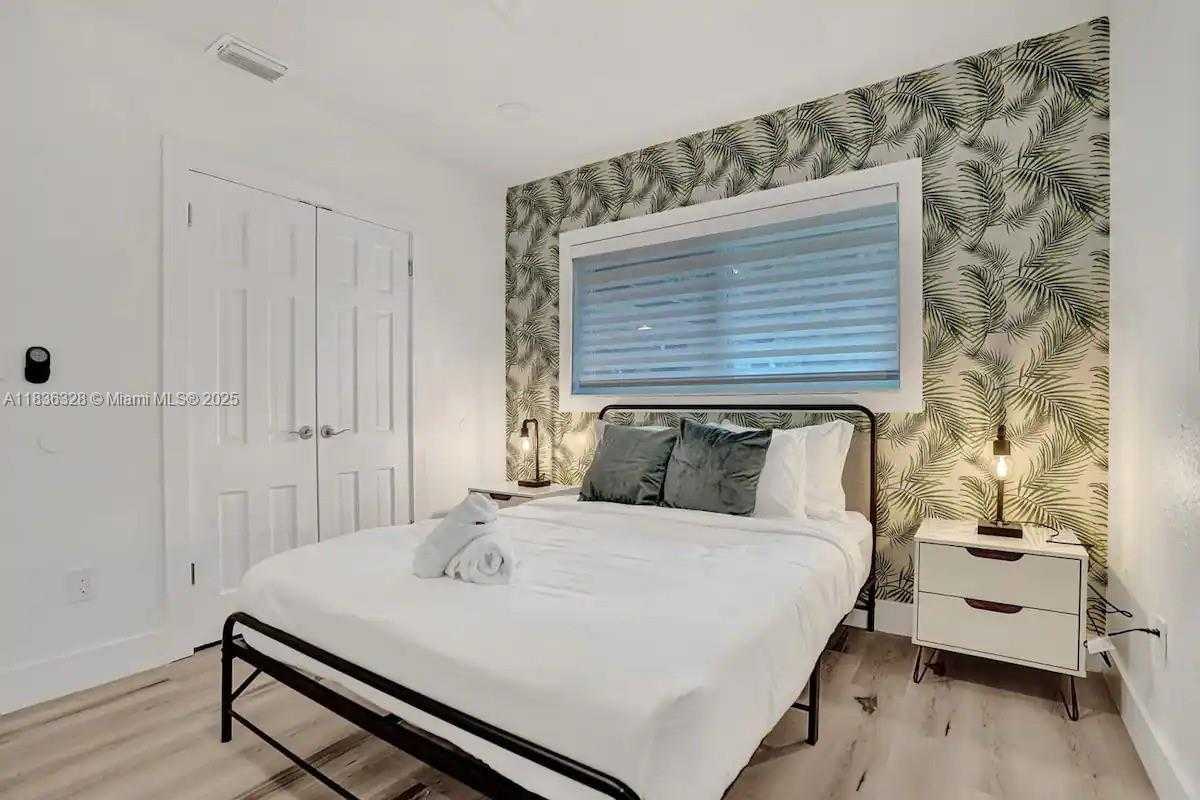Small Image of 2100 SOUTH WEST 28TH WAY, Fort Lauderdale Number 29