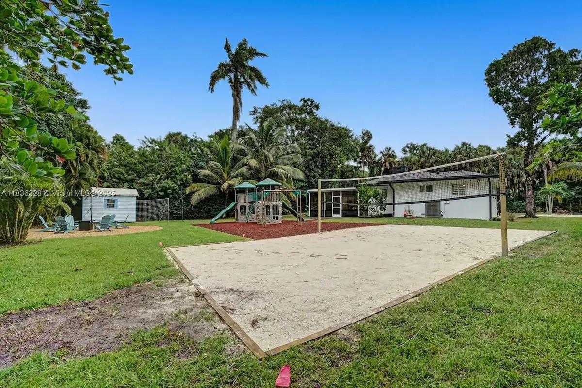 Small Image of 2100 SOUTH WEST 28TH WAY, Fort Lauderdale Number 34