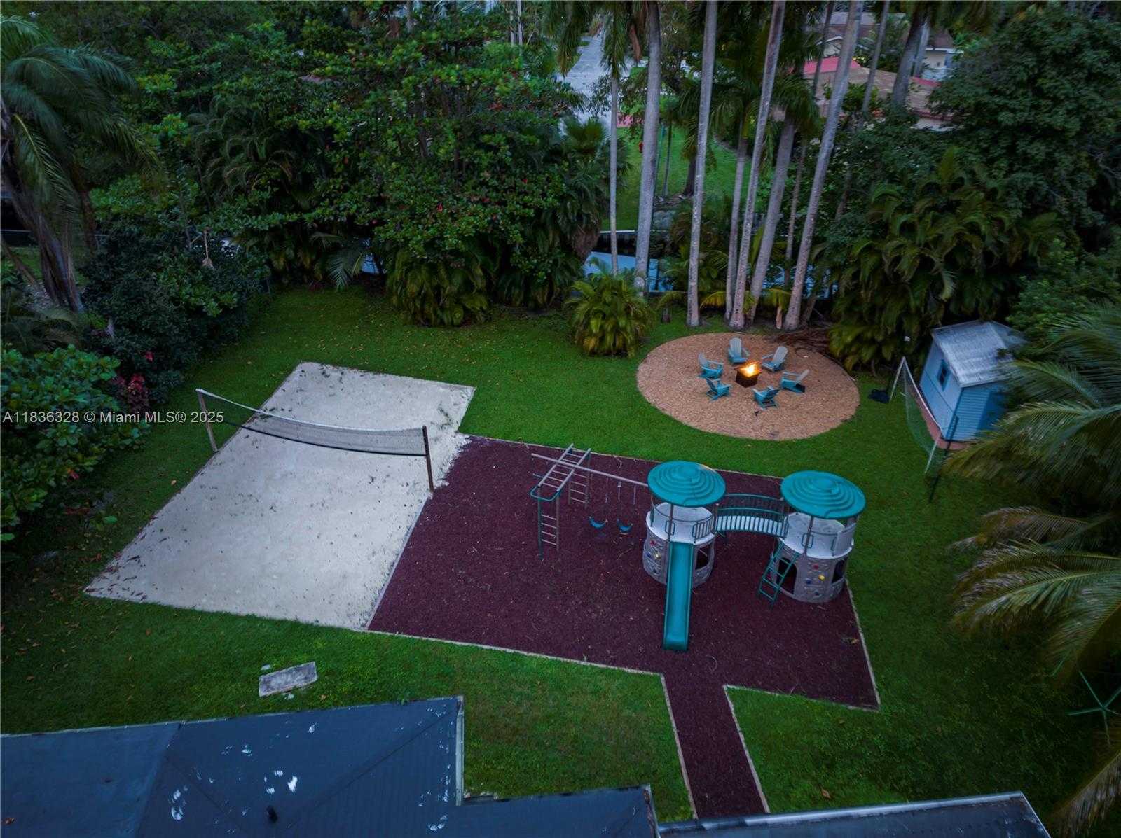 Small Image of 2100 SOUTH WEST 28TH WAY, Fort Lauderdale Number 38