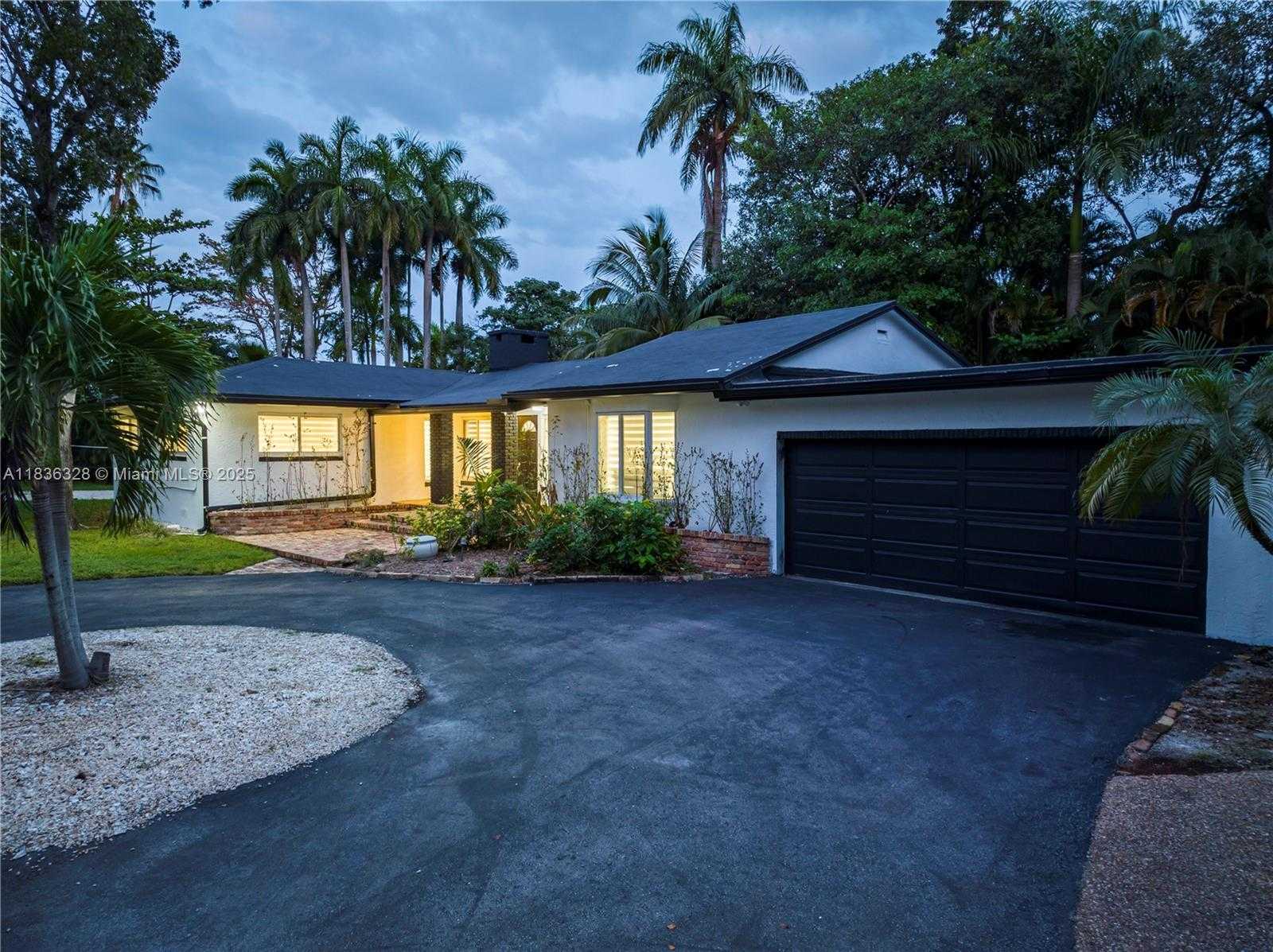Small Image of 2100 SOUTH WEST 28TH WAY, Fort Lauderdale Number 39